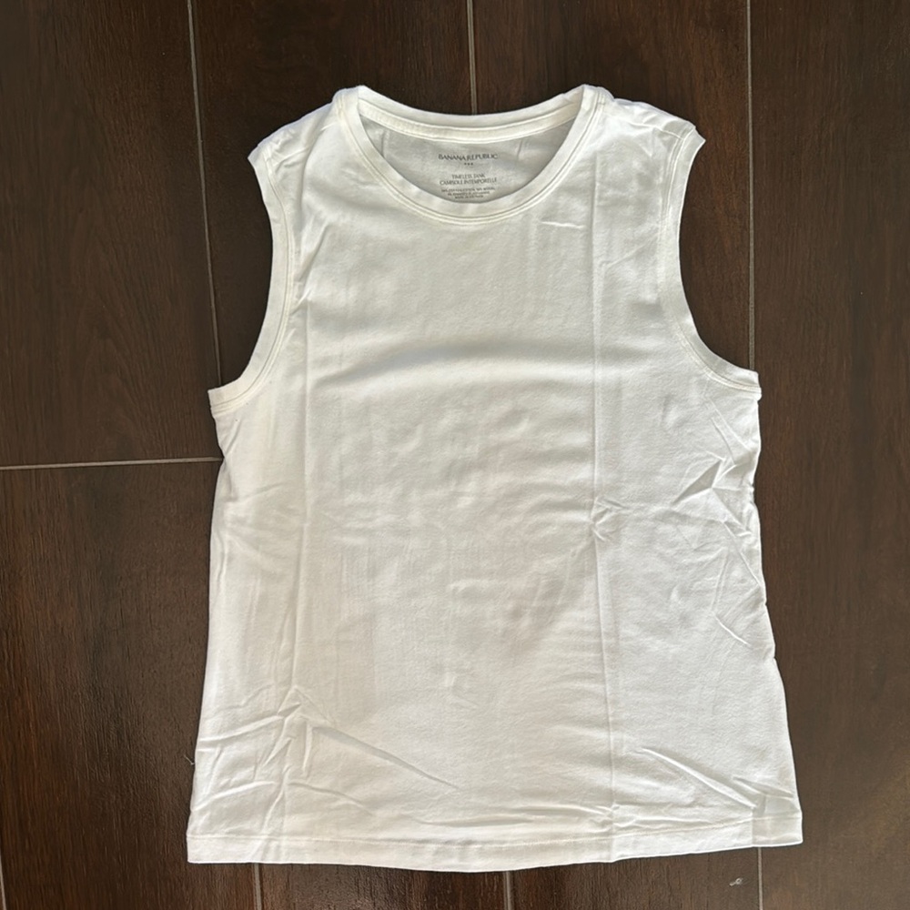 BANANA REPUBLIC TANK